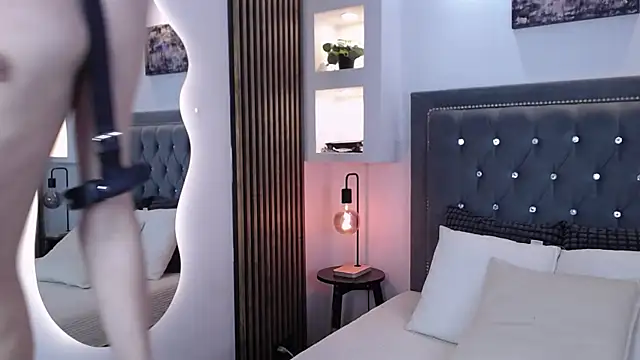 Emo Boy  online show from 16, 4, 2026