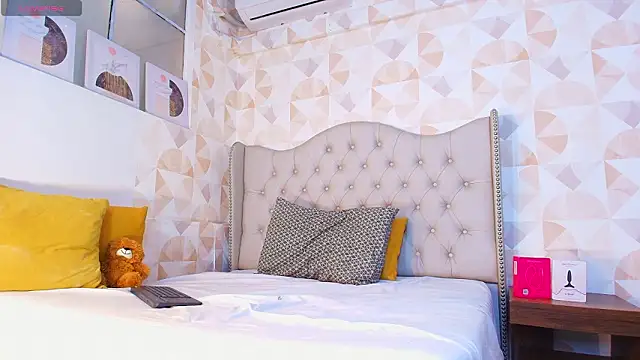 Snapshot of Siriuss_Collin chatting on 5, 2, 2026 Siriuss Collin online show from 5, 2, 2026