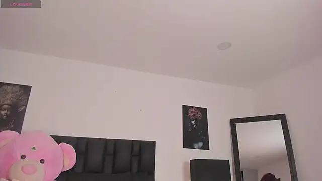 SaradaParker online show from 1, 4, 2026