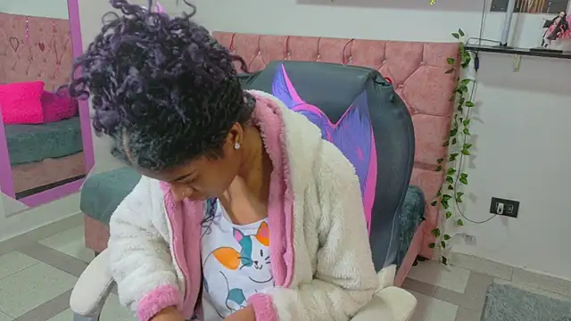 thianahorny online show from 1, 4, 2026