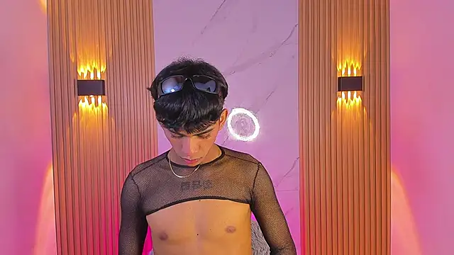 Ethan thouse online show from 28, 11, 2025