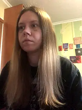 LunaVirelle online show from 22, 11, 2025