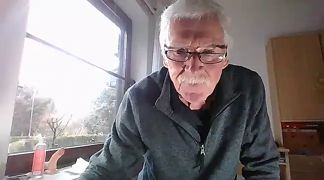 super-snoopy online show from 2, 2, 2025