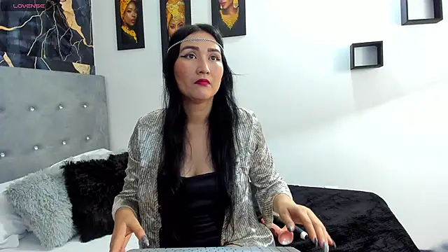 Aisha Saleh online show from 14, 10, 2025