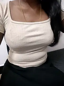 Tamilmallu-duskygirl03 online show from 19, 11, 2025