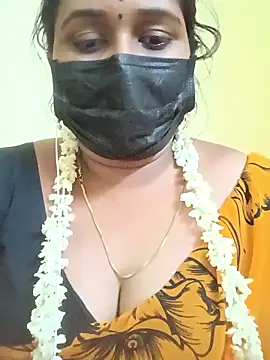 Snapshot of tamil-mala23 chatting on 9, 10, 2025 tamil-mala23 online show from 9, 10, 2025