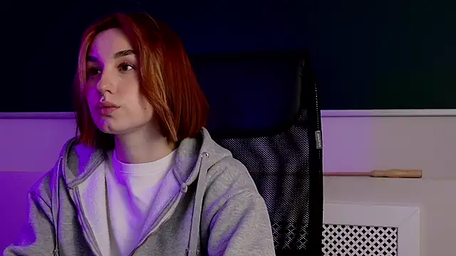 ClaireMathis online show from 30, 4, 2026