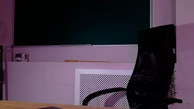 ClaireMathis online show from 22, 5, 2026