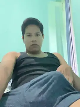 Snapshot of Lukein23 chatting on 20, 12, 2025 Lukein23 online show from 20, 12, 2025