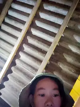 gio-thu online show from 2, 12, 2025