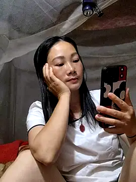 Snapshot of gio-thu chatting on 19, 5, 2026 gio-thu online show from 19, 5, 2026