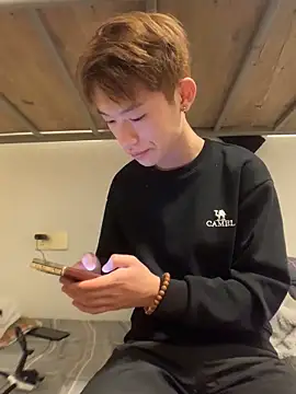 KK-cuteboy online show from 2, 12, 2025