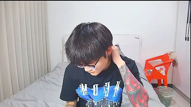 KK-cuteboy online show from 27, 5, 2026