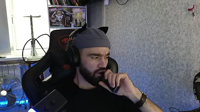 Snapshot of Nik_Namee chatting on 13, 10, 2025 Nik Namee online show from 13, 10, 2025