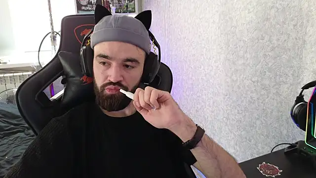 Snapshot of Nik_Namee chatting on 18, 10, 2025 Nik Namee online show from 18, 10, 2025