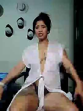 AndreaMooure  online show from 15, 10, 2025