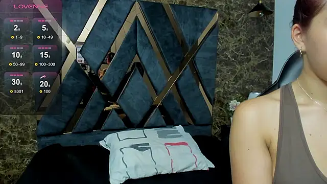 Vittoria Conti  online show from 19, 3, 2026