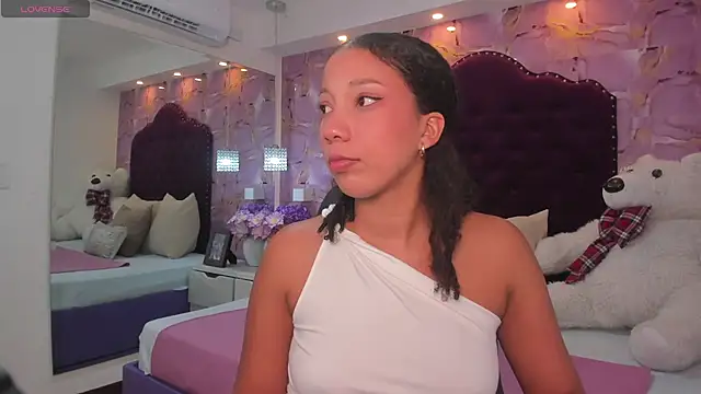 cloe 555 online show from 28, 10, 2025