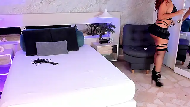 Natashaa-bluer online show from 23, 10, 2025