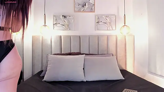 Snapshot of tamara_kisses chatting on 14, 4, 2026 tamara kisses online show from 14, 4, 2026