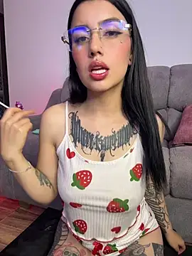 Snapshot of Lucy_699 chatting on 15, 5, 2026 Lucy 699 online show from 15, 5, 2026