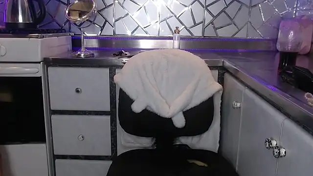 ZAMMIRA online show from 3, 12, 2025