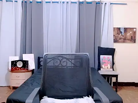 Snapshot of Alicia_Morei chatting on 16, 10, 2025 Alicia Morei online show from 16, 10, 2025