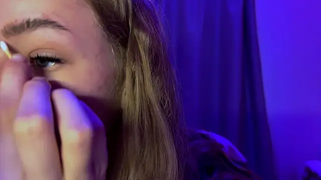 LunaCrave online show from 5, 12, 2025