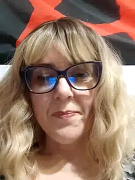 Amelialove42 online show from 7, 3, 2026