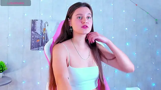 Renesmy Black online show from 21, 10, 2025