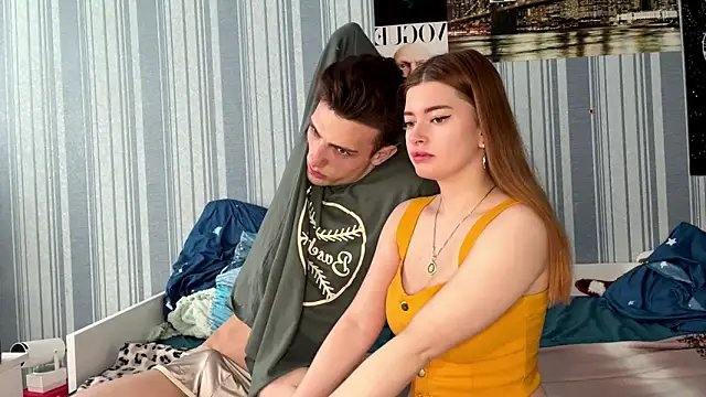 EmiliaCouple online show from 19, 3, 2026