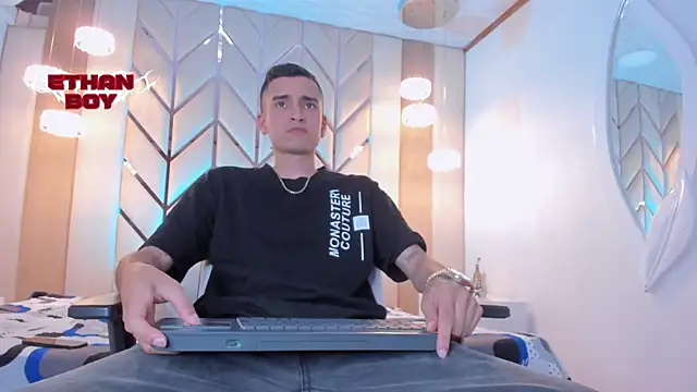 Ethan Boy  online show from 16, 2, 2026