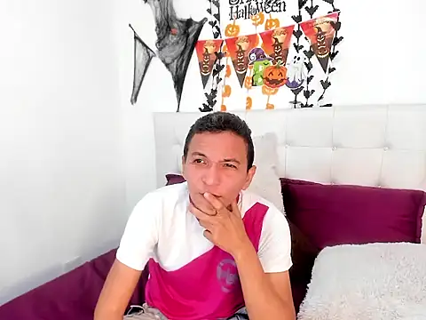 RichyTaylor  online show from 13, 10, 2025