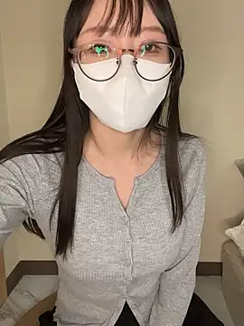 Snapshot of Onami_555 chatting on 12, 10, 2025 Onami 555 online show from 12, 10, 2025