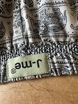 hummingbirds1612 online show from 22, 2, 2026