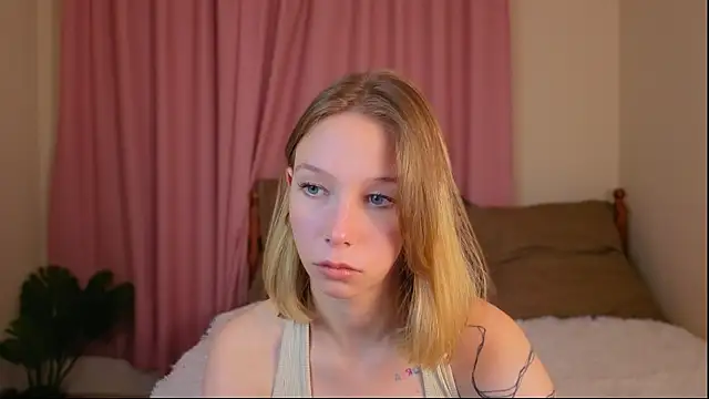 LilyVoise online show from 16, 10, 2025