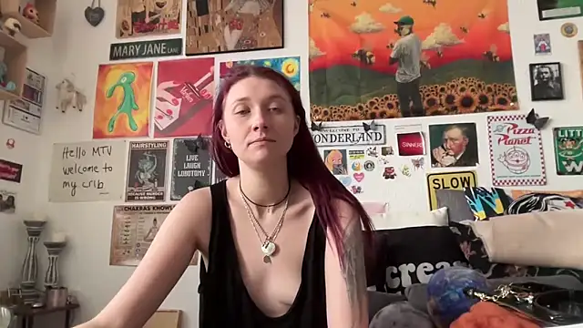 Snapshot of PauliinaBlue chatting on 15, 10, 2025 PauliinaBlue online show from 15, 10, 2025