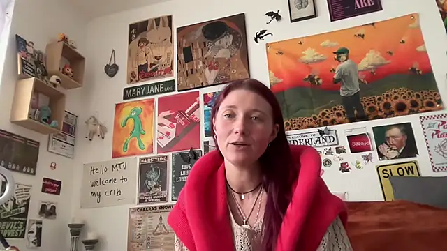 Snapshot of PauliinaBlue chatting on 22, 10, 2025 PauliinaBlue online show from 22, 10, 2025
