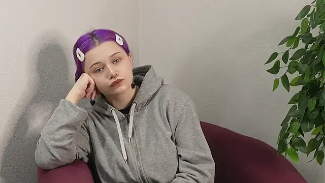 TraciBasco online show from 11, 10, 2025