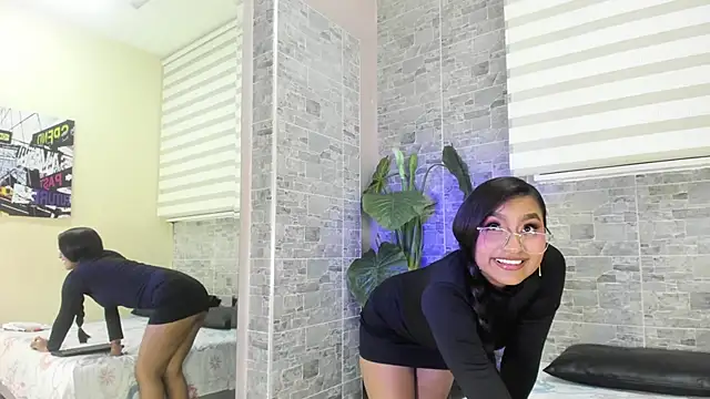 Snapshot of AmberBlazze chatting on 20, 10, 2025 AmberBlazze online show from 20, 10, 2025