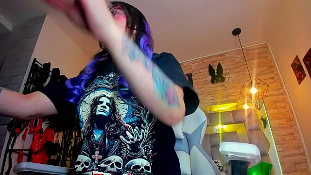 Evangelinejoness  online show from 28, 3, 2026