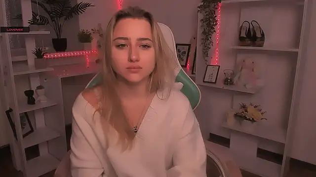 Lulu   Moon online show from 27, 11, 2025