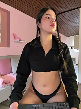 LunaMoore Pink online show from 3, 7, 2026