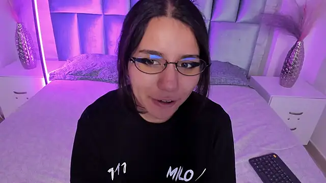 HollyPeach online show from 20, 4, 2026