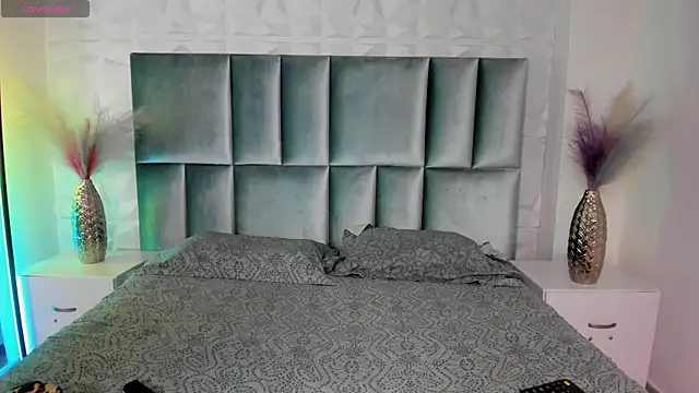 Snapshot of HollyPeach chatting on 6, 7, 2026 HollyPeach online show from 6, 7, 2026