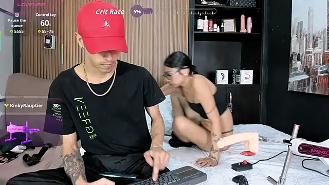 Snapshot of DerryAndIzzy chatting on 24, 11, 2025 DerryAndIzzy online show from 24, 11, 2025