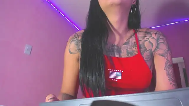 BiancaValentinna online show from 2, 6, 2026