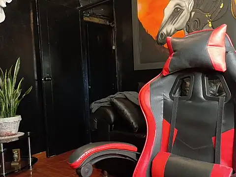 Snapshot of Molotov_Explosive chatting on 2, 2, 2026 Molotov Explosive online show from 2, 2, 2026