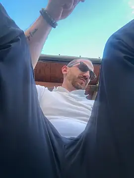 AlexGogo23 online show from 18, 4, 2026