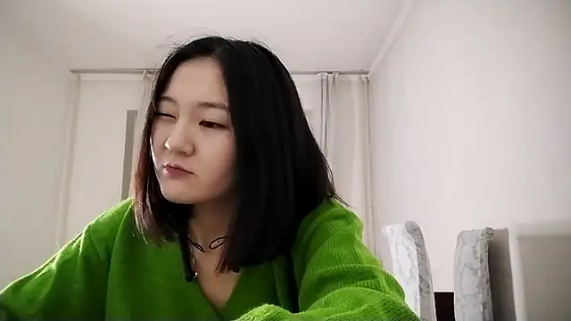 Lyndasilk online show from 1, 11, 2025